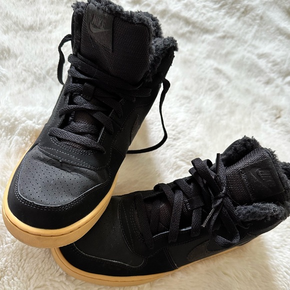 Brand new no tags Nike winter boys 7Y - Picture 2 of 8